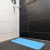 Bath Tub Mat Non-Slip Shower Mat BPA-Free Massage Anti-Bacterial with Suction Cups Washable